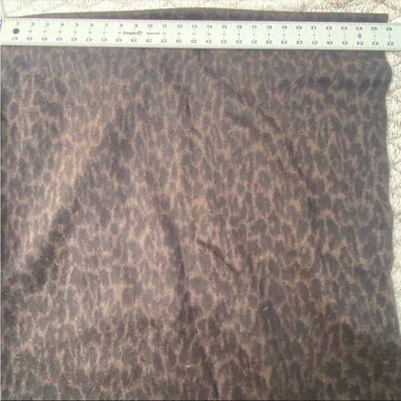 PERRY ELLIS LABEL, MOCHA /BROWN COLORED PONCHO/SHAWL W/ FRINGE - Picture 4 of 5